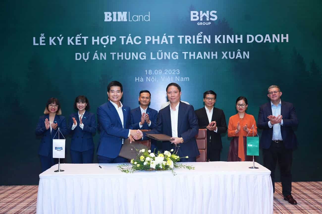 Ngày 18.09.2023, Ông Lê Minh Dũng - Phó Chủ tịch HĐQT BIM Land (phải) & Ông Nguyễn Thọ Tuyển – Chủ tịch HĐQT BHS Group (trái) đã chính thức ký kết hợp tác phát triển kinh doanh dự án Thung Lũng Thanh Xuân.