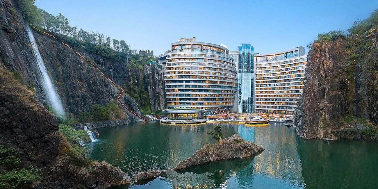 Khách sạn dưới lòng đất đầu tiên trên thế giới - InterContinental Shanghai Wonderland.