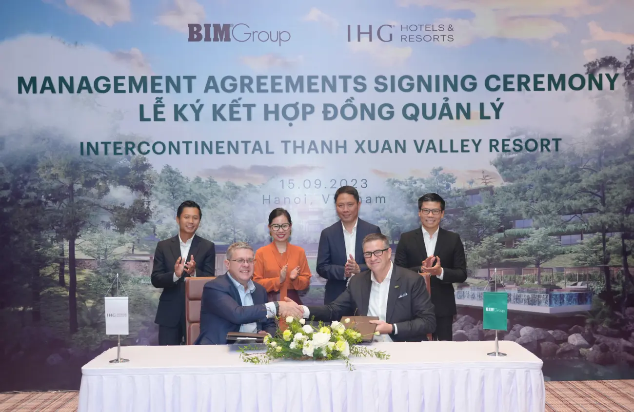 Lễ ký kết hợp đồng quản lý dự án Biệt Thư Thanh Xuân Valley giữa IHG Hotels & Resorts và BIM Group.